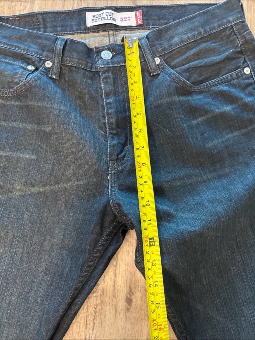 Vintage 527 Levi’s 34/32 bootcut bottillion Men's Jeans in Dark Blue Denim - Picture 8 of 8